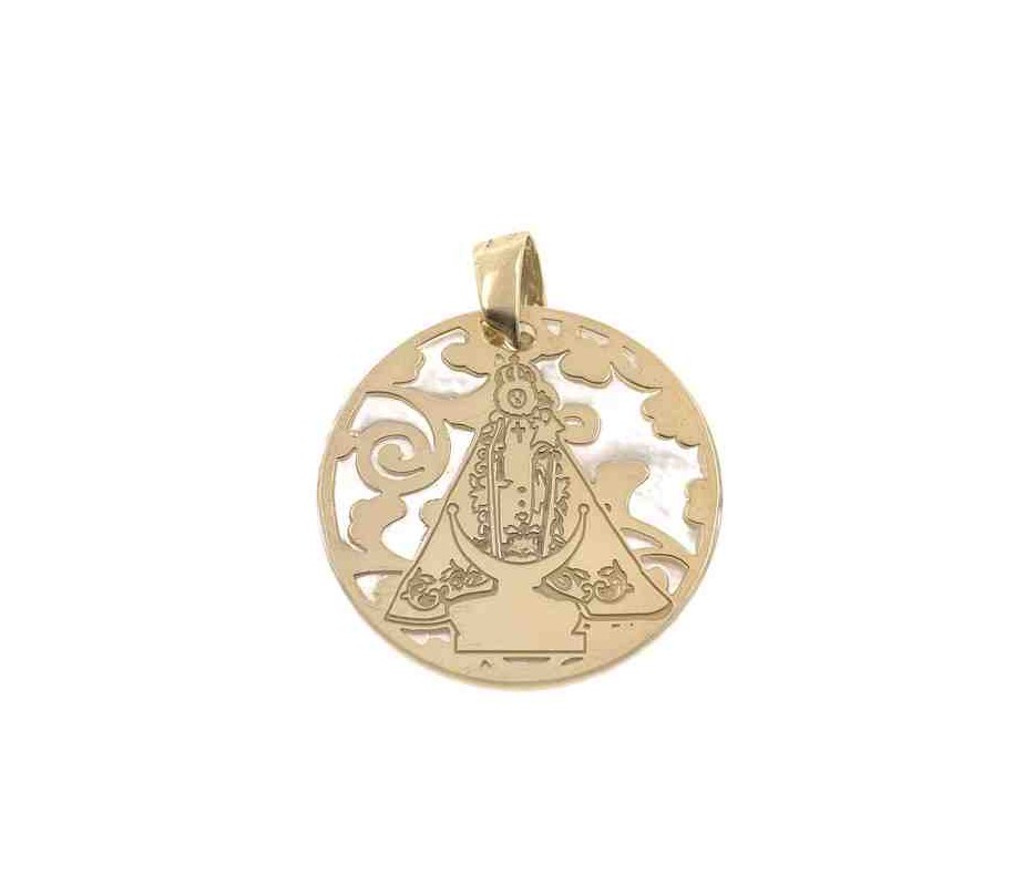 Medalla Virgen Fuensanta en Plata de Ley cubierta por baño de Oro de 18Kt y nacar. 25mm MF005ND